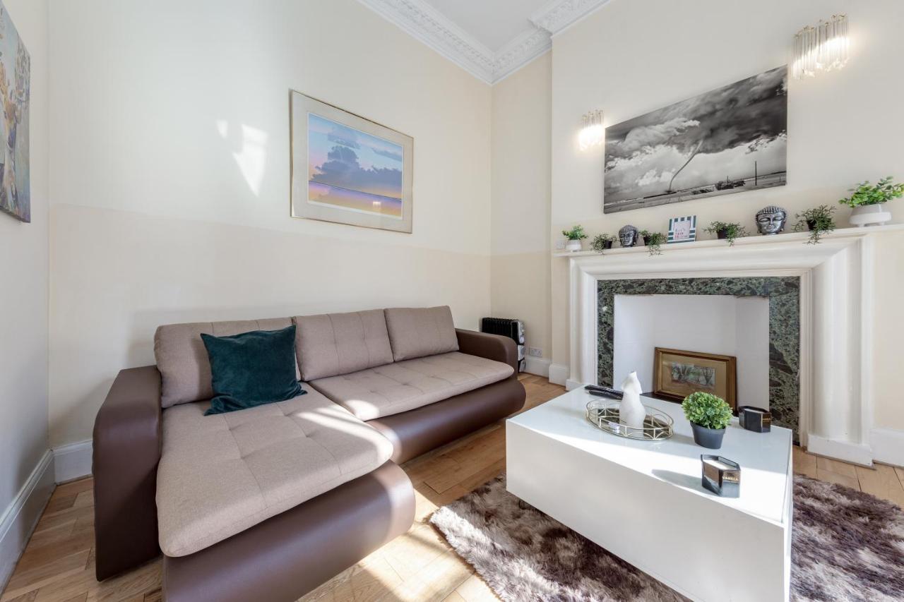 Flat In Baker Street Apartment London Exterior photo