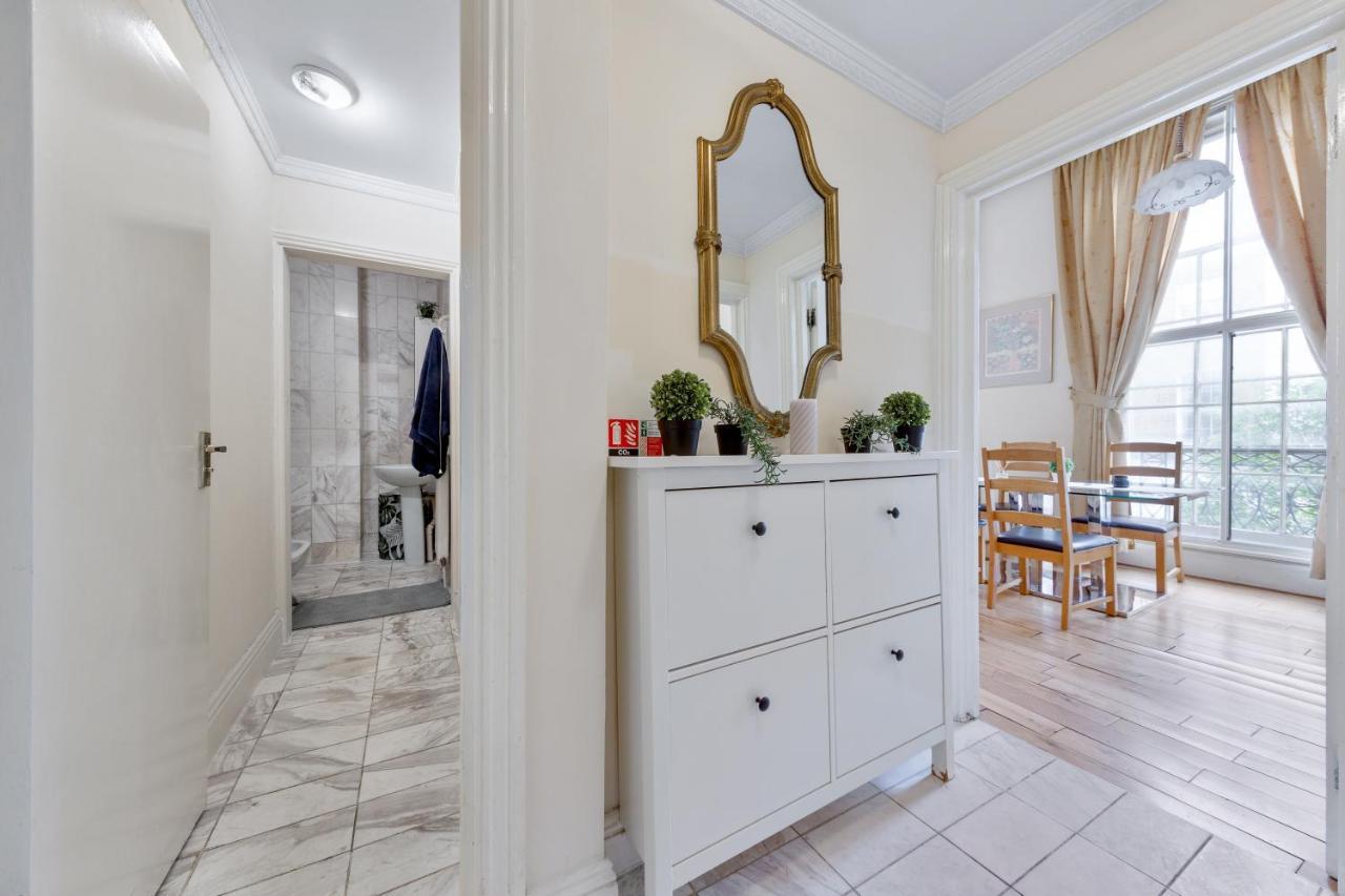 Flat In Baker Street Apartment London Exterior photo