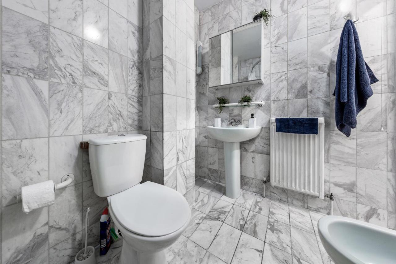 Flat In Baker Street Apartment London Exterior photo